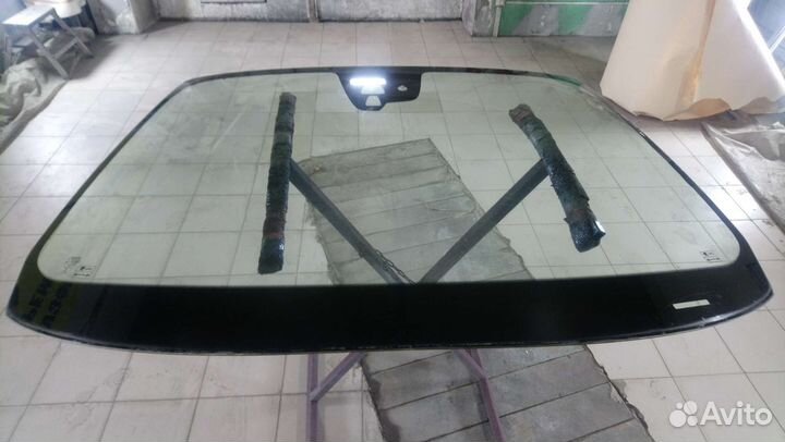Лобовое стекло