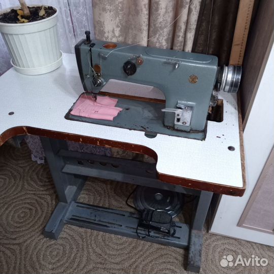 Швейная машинка подольск СССР 1022м