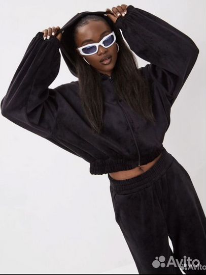 Велюровый спортивный костюм