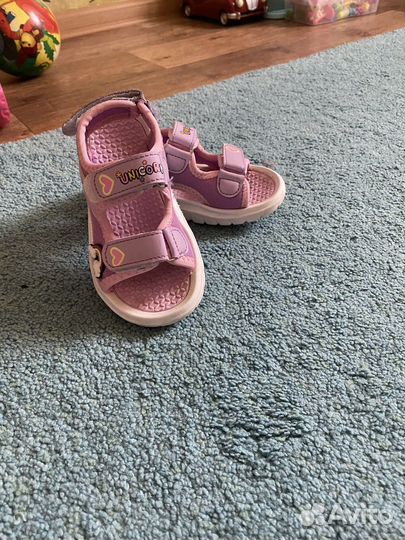 Сандалии для девочки