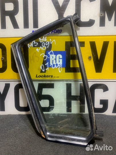 Стекло глухое заднее правое Mazda 3 Bk седан 1.6