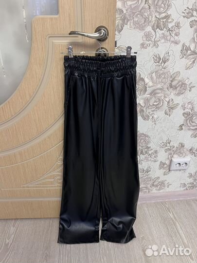 Кожаные брюки клеш 40 размера