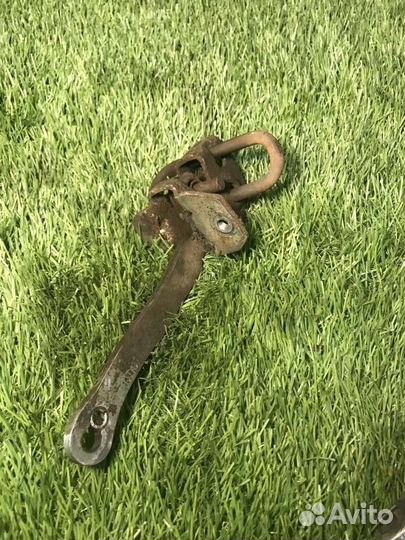 Ограничитель двери Bmw E34 2.5 1990