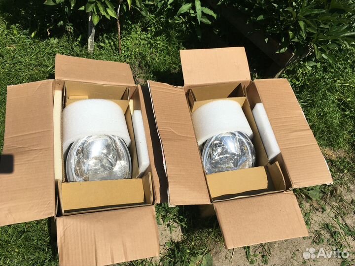 Фара правая VW New Beetle depo 441-1190R-LD-EM