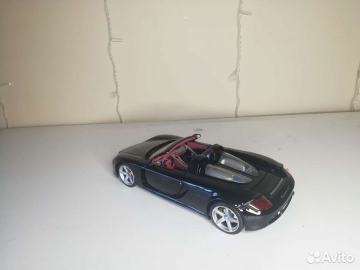 Модель Porsche Carrera GT 1:18 MotorMax