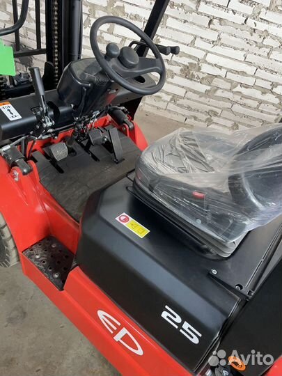 Вилочный погрузчик EP Equipment CPCD25T3, 2023