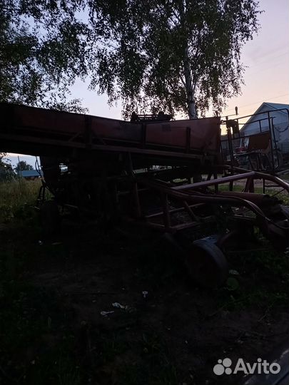 Картофелеуборочный комбайн кку2