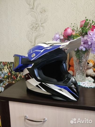 Кроссовый шлем