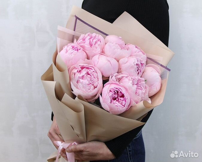 Букет из пионов