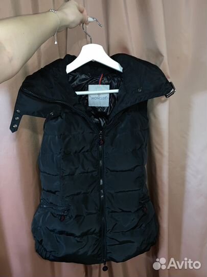 Жилетка женская moncler