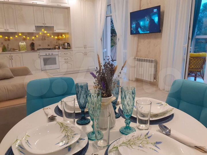 Квартира-студия, 42 м², 2/3 эт.