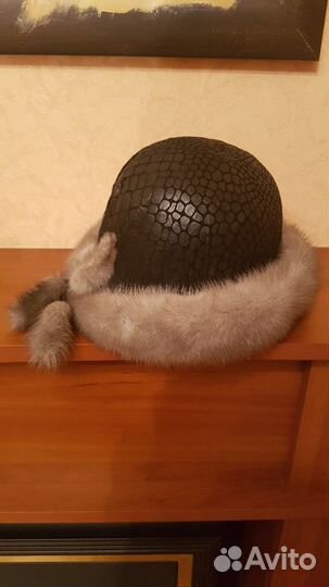 Шляпка с мехом из голубой норки