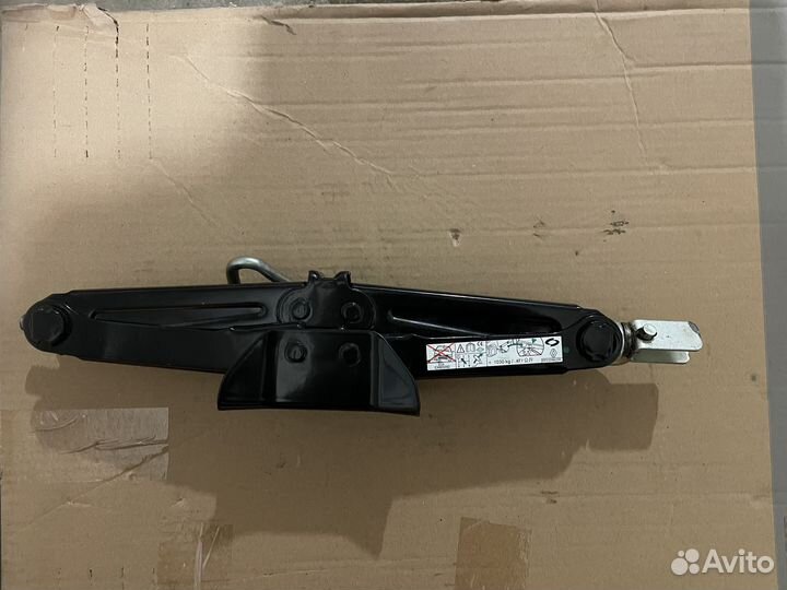 Домкрат Рено Ниссан