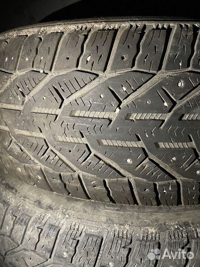 Tigar SUV Ice 215/65 R16