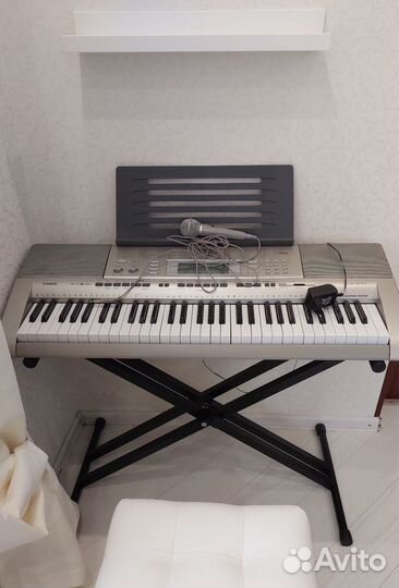 Синтезатор Casio LK- 270