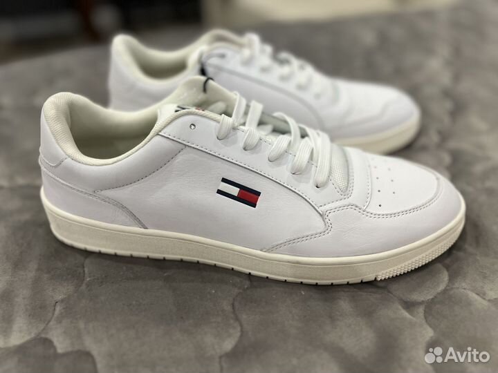 Новые кроссовки tommy hilfiger 42