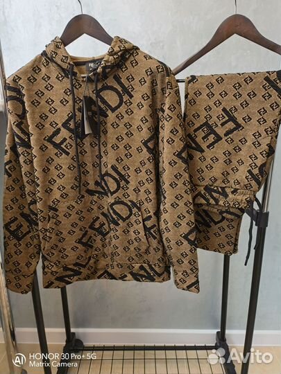 Костюм Fendi