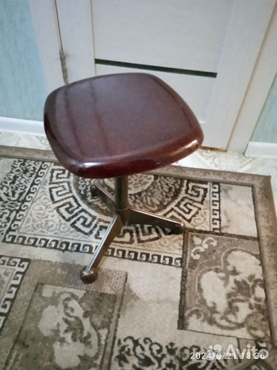 Стул для фортепиано и др