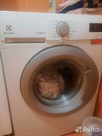 Продам стиральную машинку на запчасти