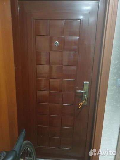 Дверь входная металлическая бу