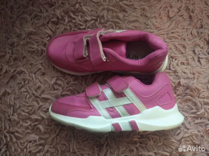 Кроссовки для девочки размер 29