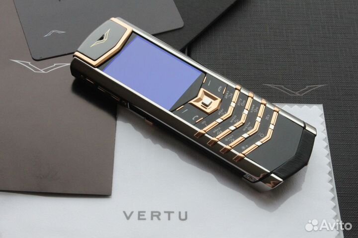 Vertu Signature S Design Stainless Steel, 4 ГБ