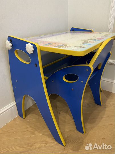 Детский стол и стул