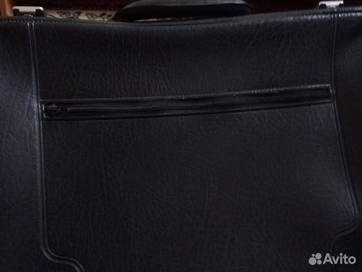 Чемодан кейс