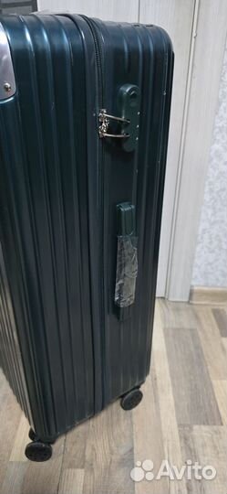 Чемодан на колесах