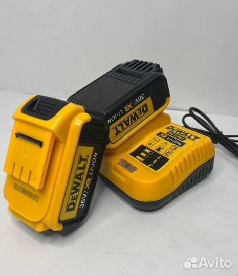 Аккумуляторная болгарка dewalt