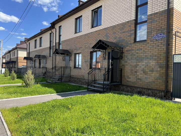 Таунхаус 100 м² на участке 2 сот.