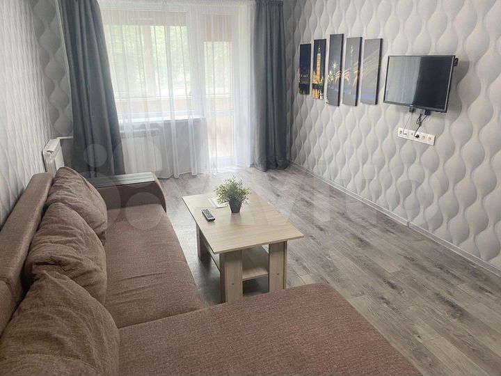 2-к. квартира, 56 м², 1/9 эт.