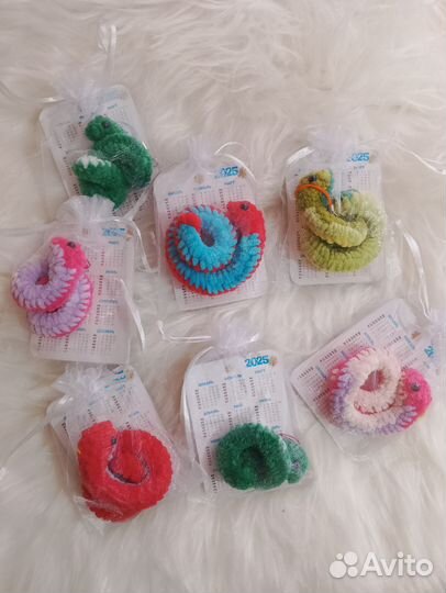 Вязаная змея игрушка ручной работы