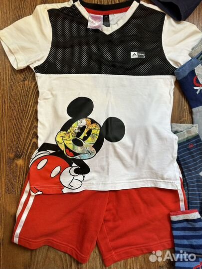 Костюм на мальчика Adidas оригинал 122-128 размер