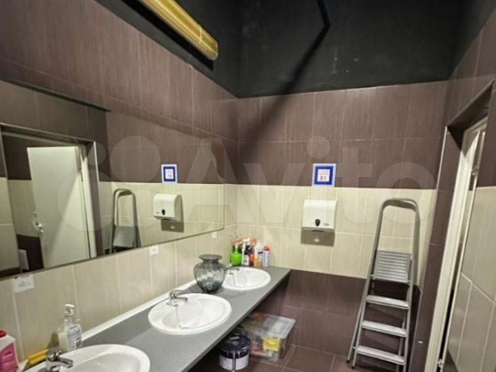 Сдам торговое помещение, 189 м²