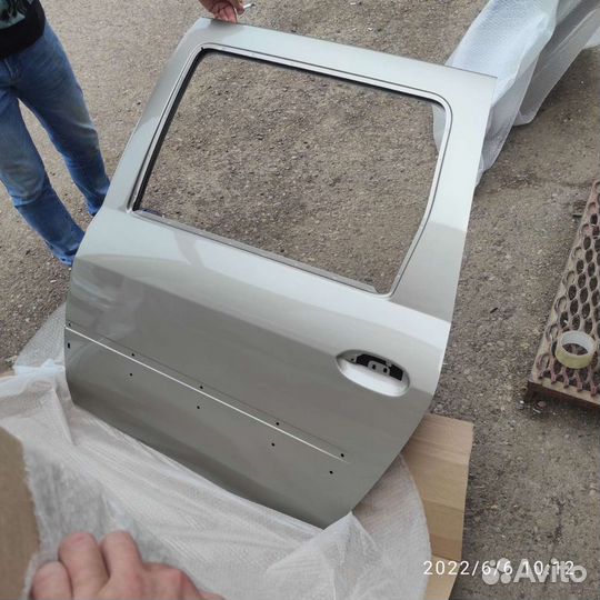 Дверь Лада Ларгус (под стекло и без) крашенная все