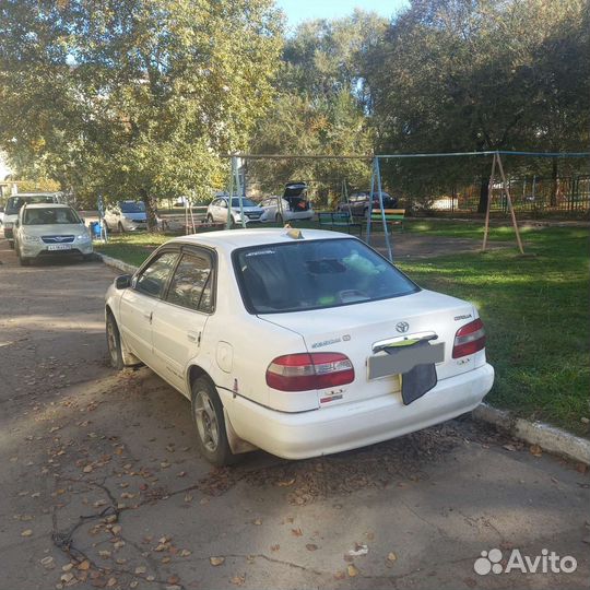 Toyota Corolla 1.8 AT, 1997, битый, 213 000 км