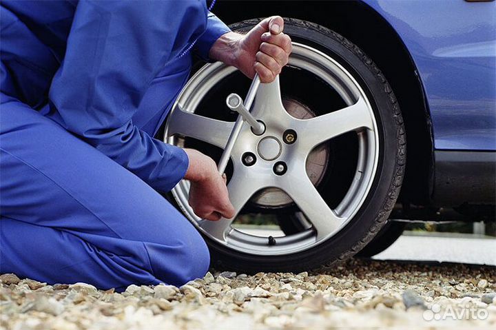 Помощник шиномонтажника/съемщик колес на сезон