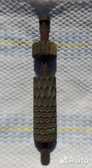 Деталь от старого печатного станка