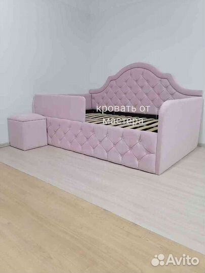 Детская кровать диван с мягкими бортиками