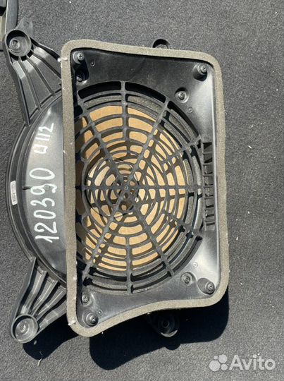 Автомобильный сабвуфер