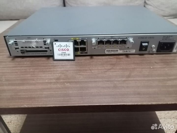 Коммутатор Cisco 1841