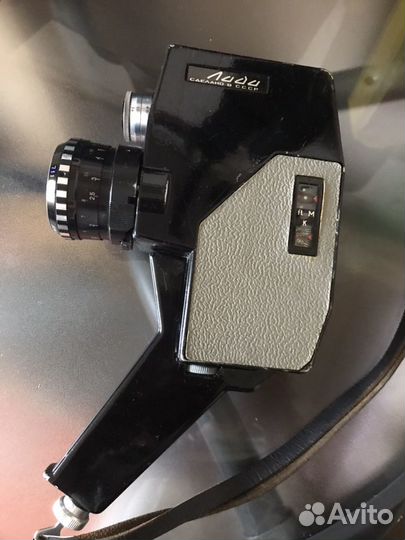 Кинокамера Лада