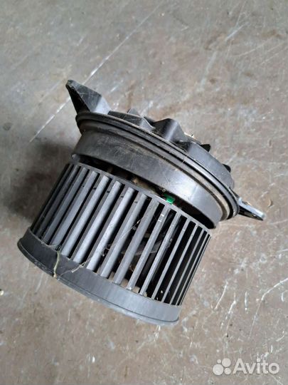 Моторчик печки на Ягуар x-type