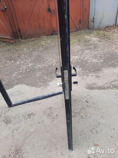 Дверь входная металлическая