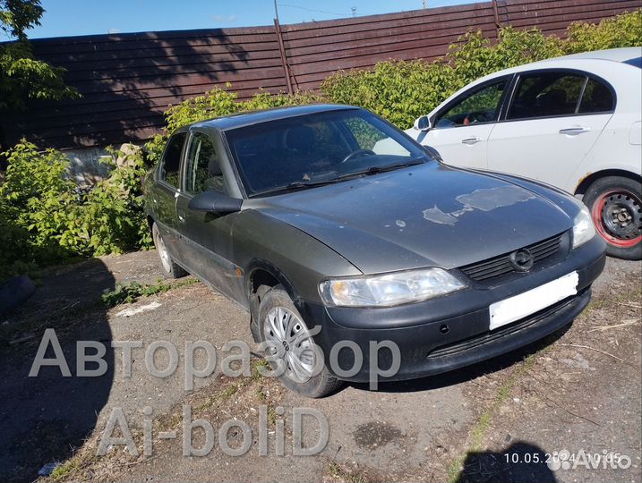 В разборе Opel Vectra B 1.6