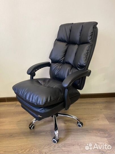 Офисное компьютерное кресло новое