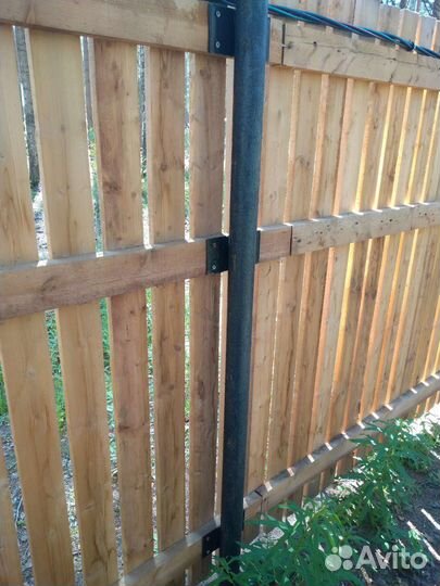 Забор на винтовых сваях