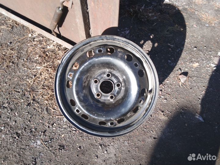 Автомобильные диски r15