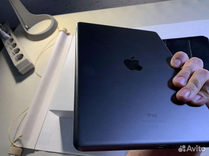 iPad 2020 8 поколения 32gb в отличном состоянии
